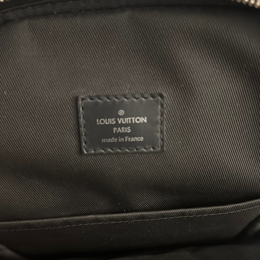 Checkered Black Sling Bag - Picture 2 of 3